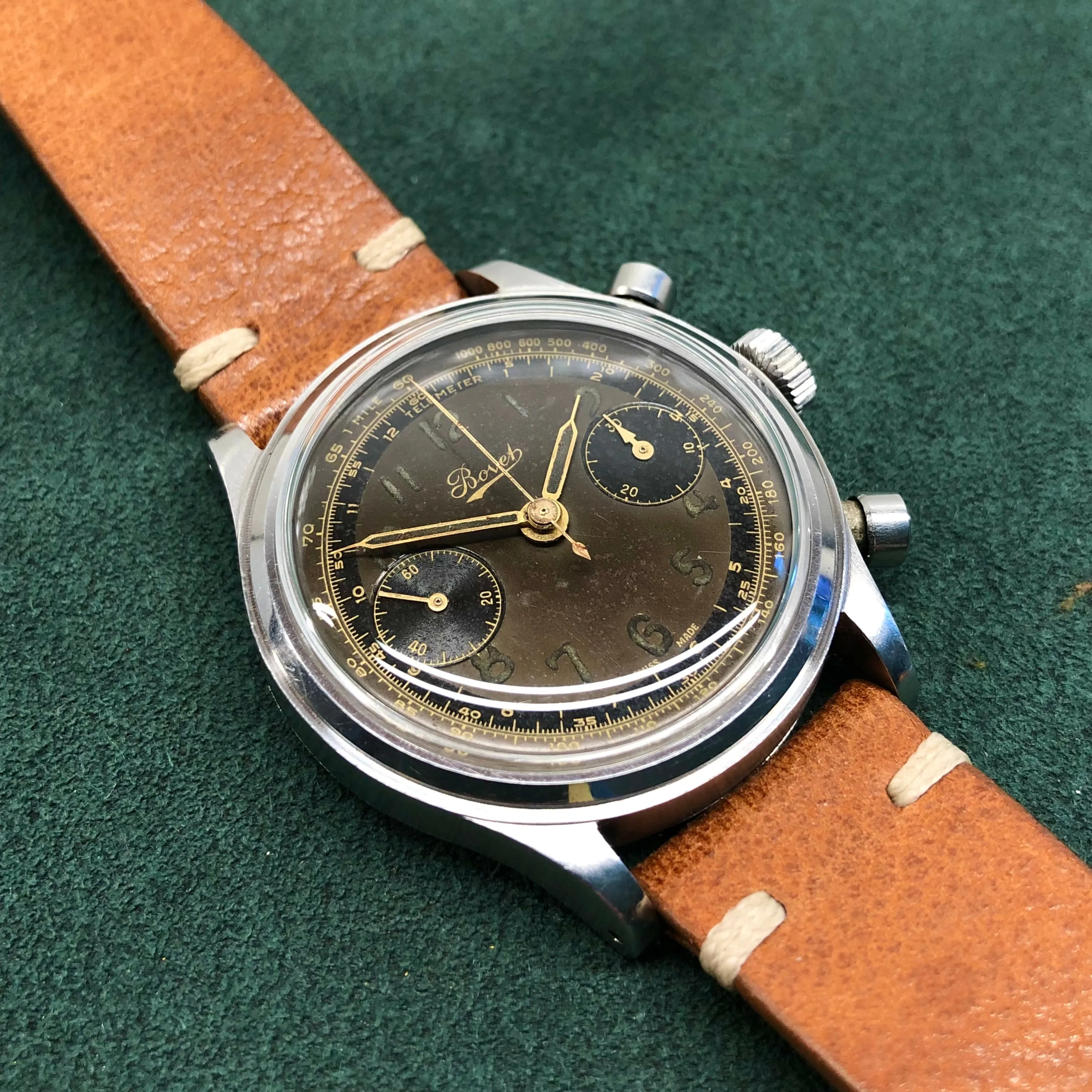 1950's Bovet Mono-Rattrapante Steel Gilt Chronograph Tropical 38mm Vintage Valjoux 84 Wristwatch