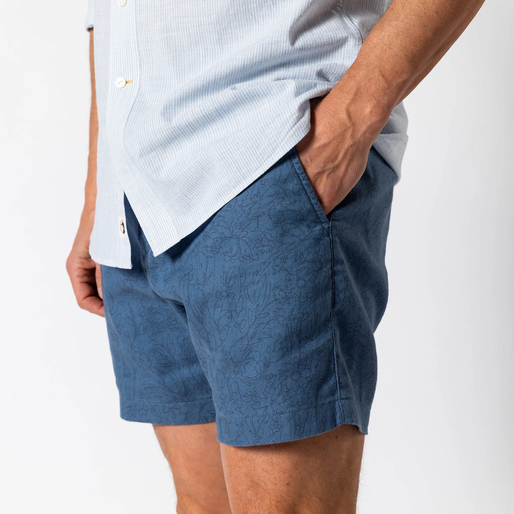 7" Linen Gold School Chino Short
