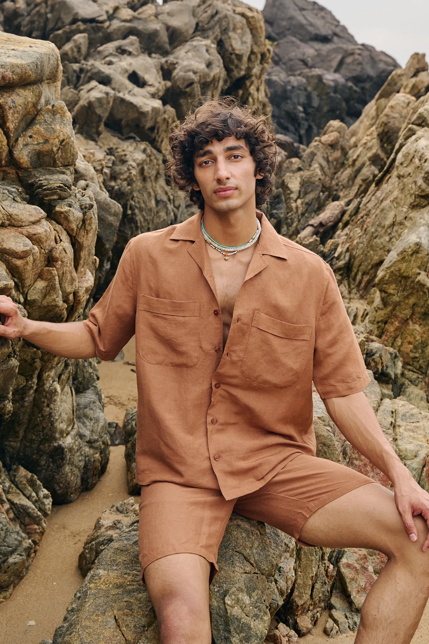 ASHER HOLIDAY SHIRT - TAN
