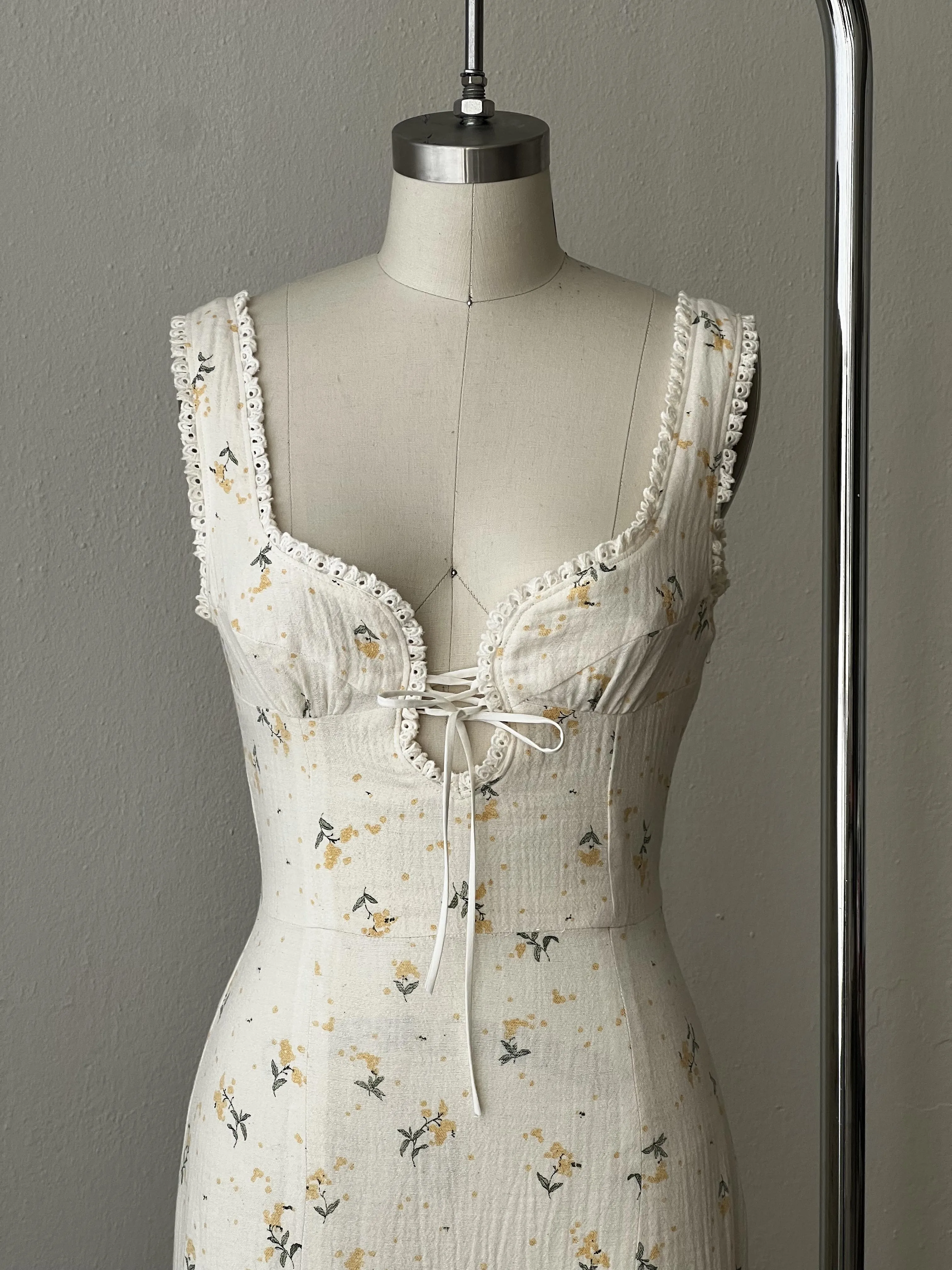 CHANTAL DRESS - LILLIES