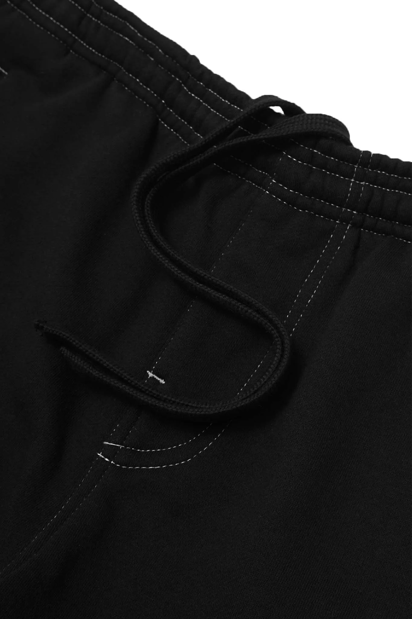 CONTRAST STITCH SWEATSHORT IN ANTHRACITE