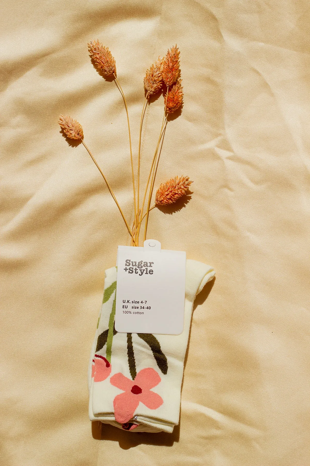 Flower Illustrated Ankle Top Socks