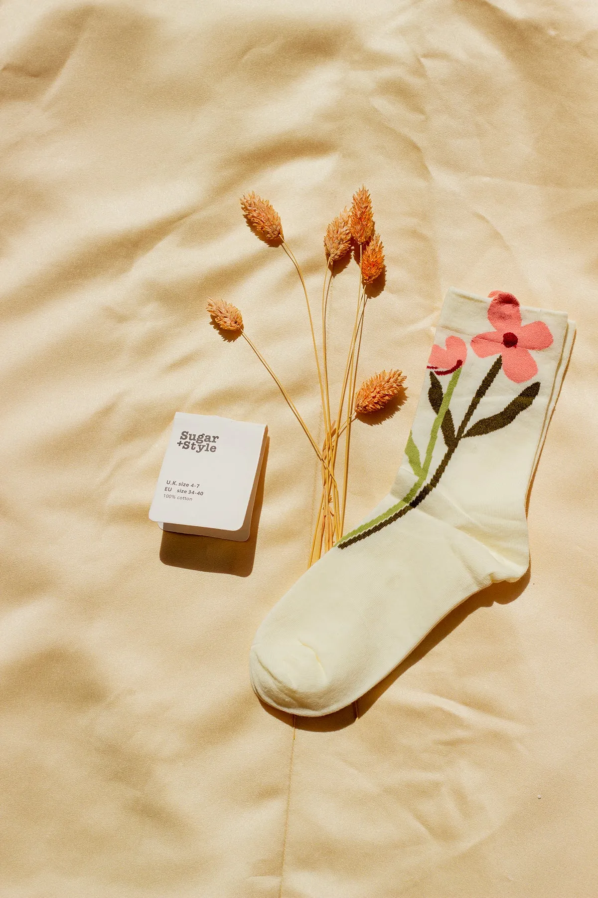 Flower Illustrated Ankle Top Socks