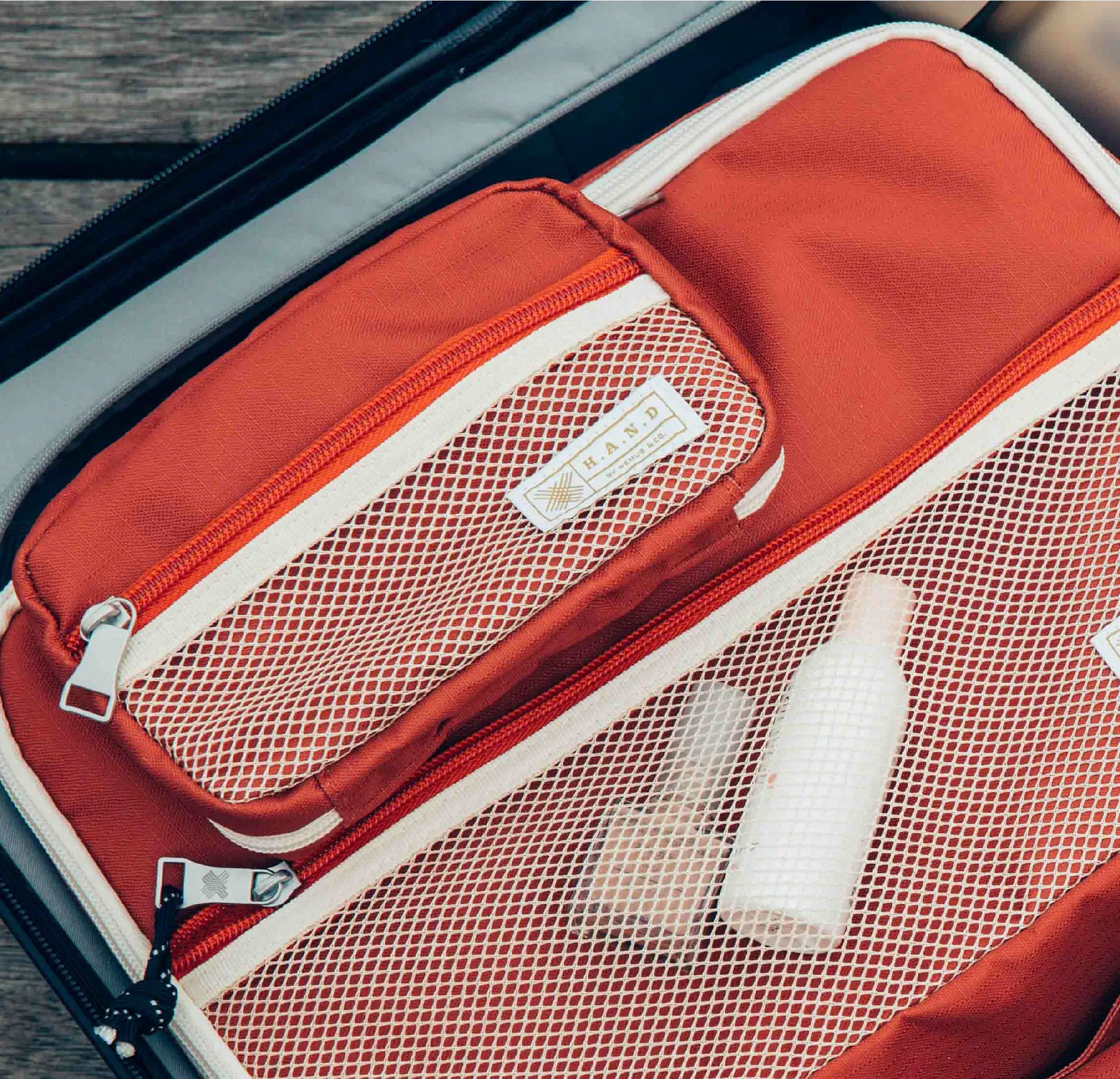 H.A.N.D Sports Club Multi-Function Pouch