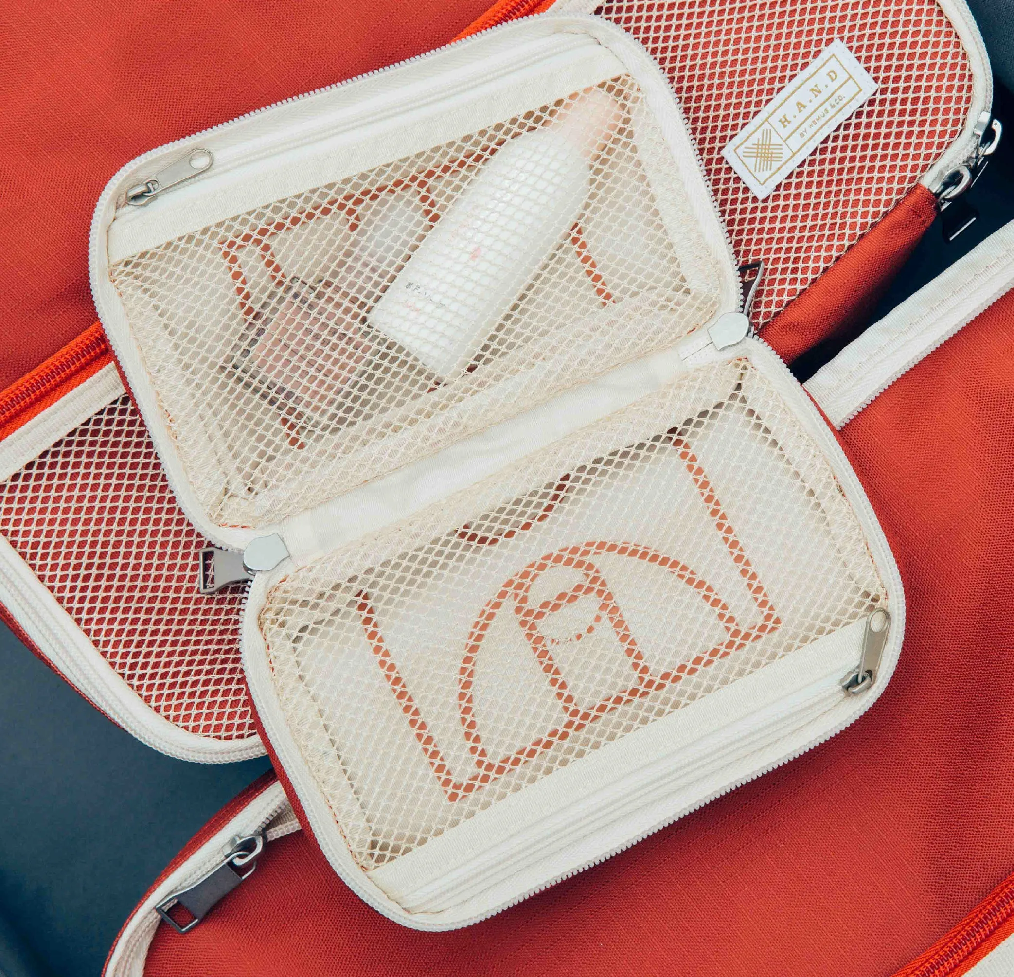 H.A.N.D Sports Club Multi-Function Pouch