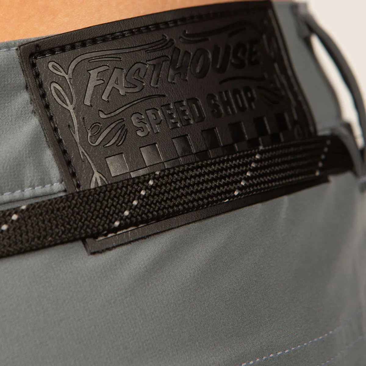 Kicker Short - Gray