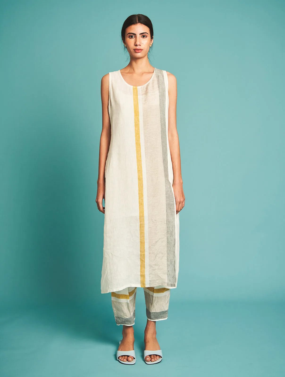 Manan   I   Niko Handloom Linen Kurta - Ivory I  Border Collection