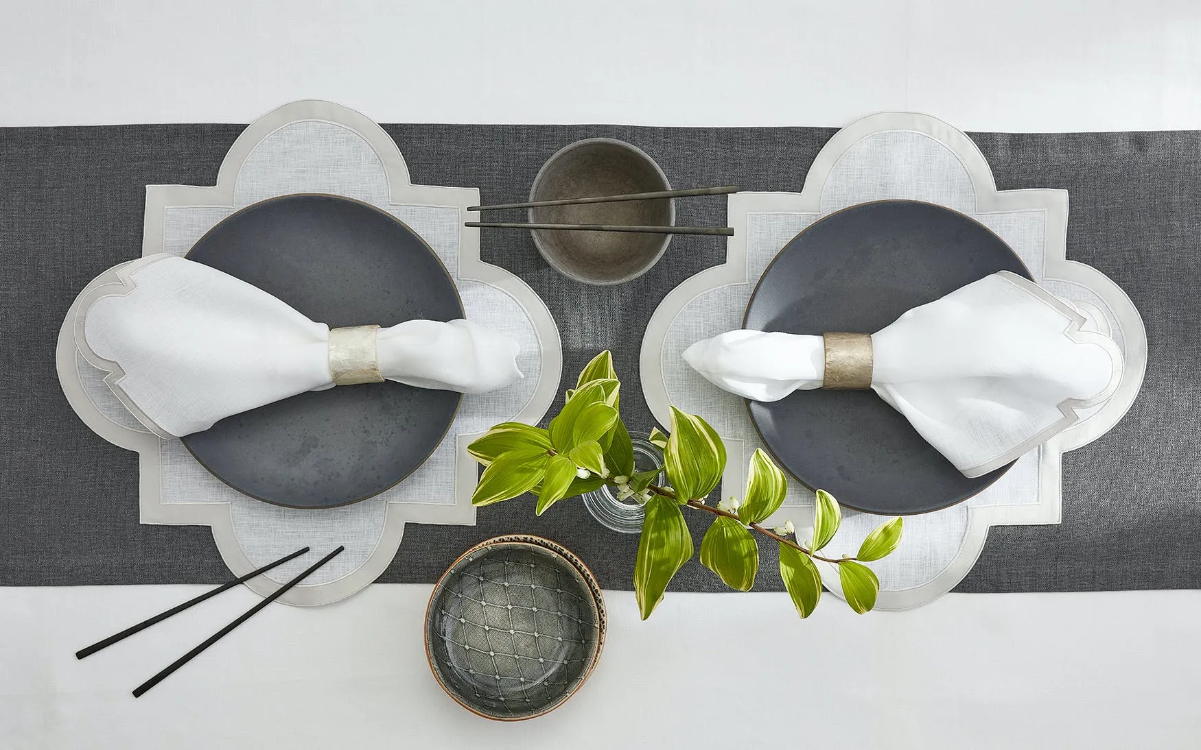 Matouk Mirasol Napkin Set of 4 - Champagne