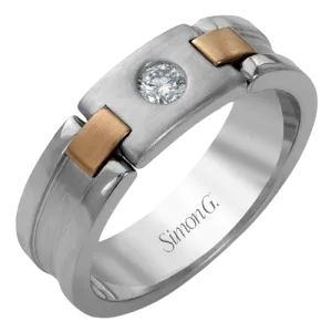 Men Ring in 18k Gold with Diamonds