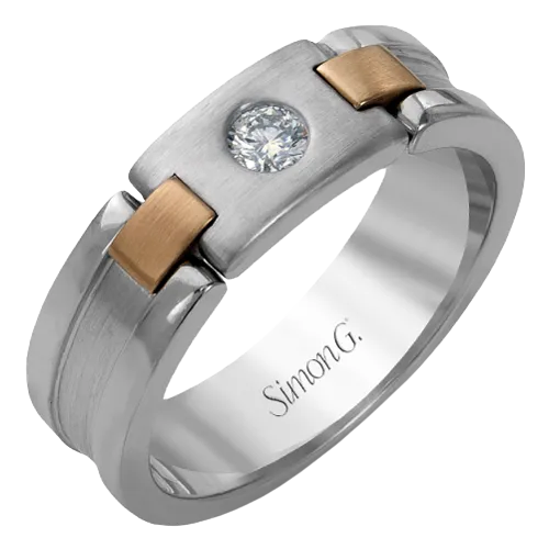 Men Ring in 18k Gold with Diamonds
