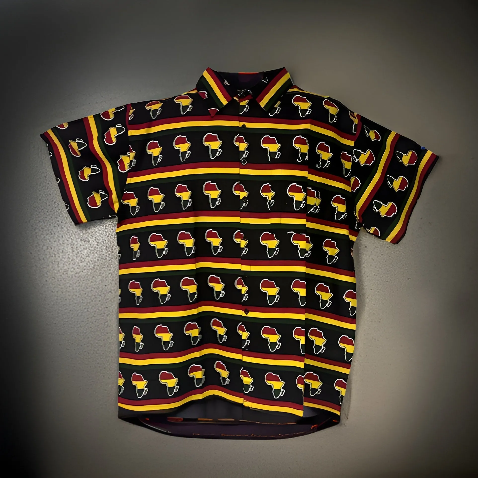 Men's Black Africa Map Print Dashiki Shirt (XL)
