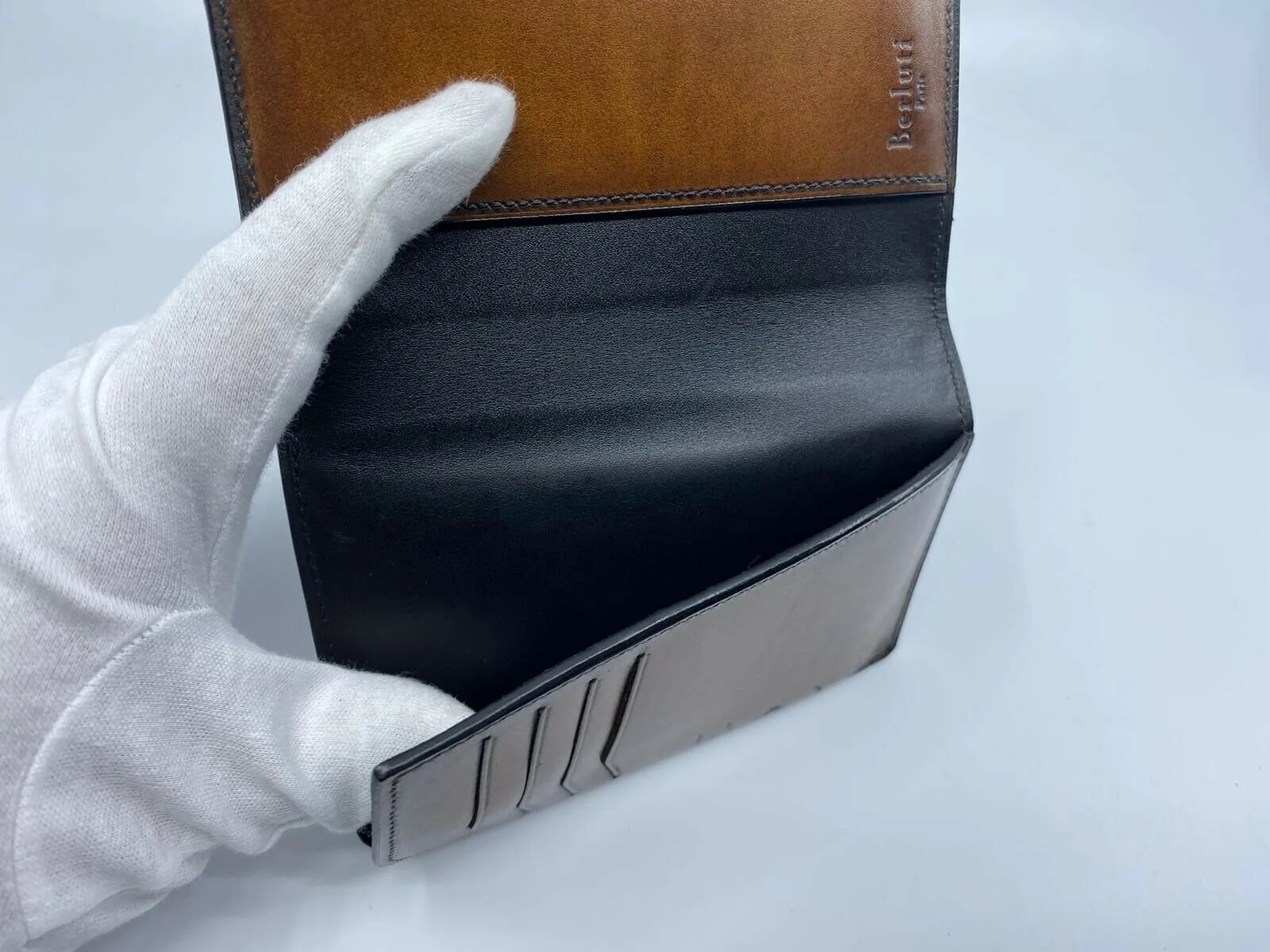 New Authentic Berluti Escale Scritto Passport Holder