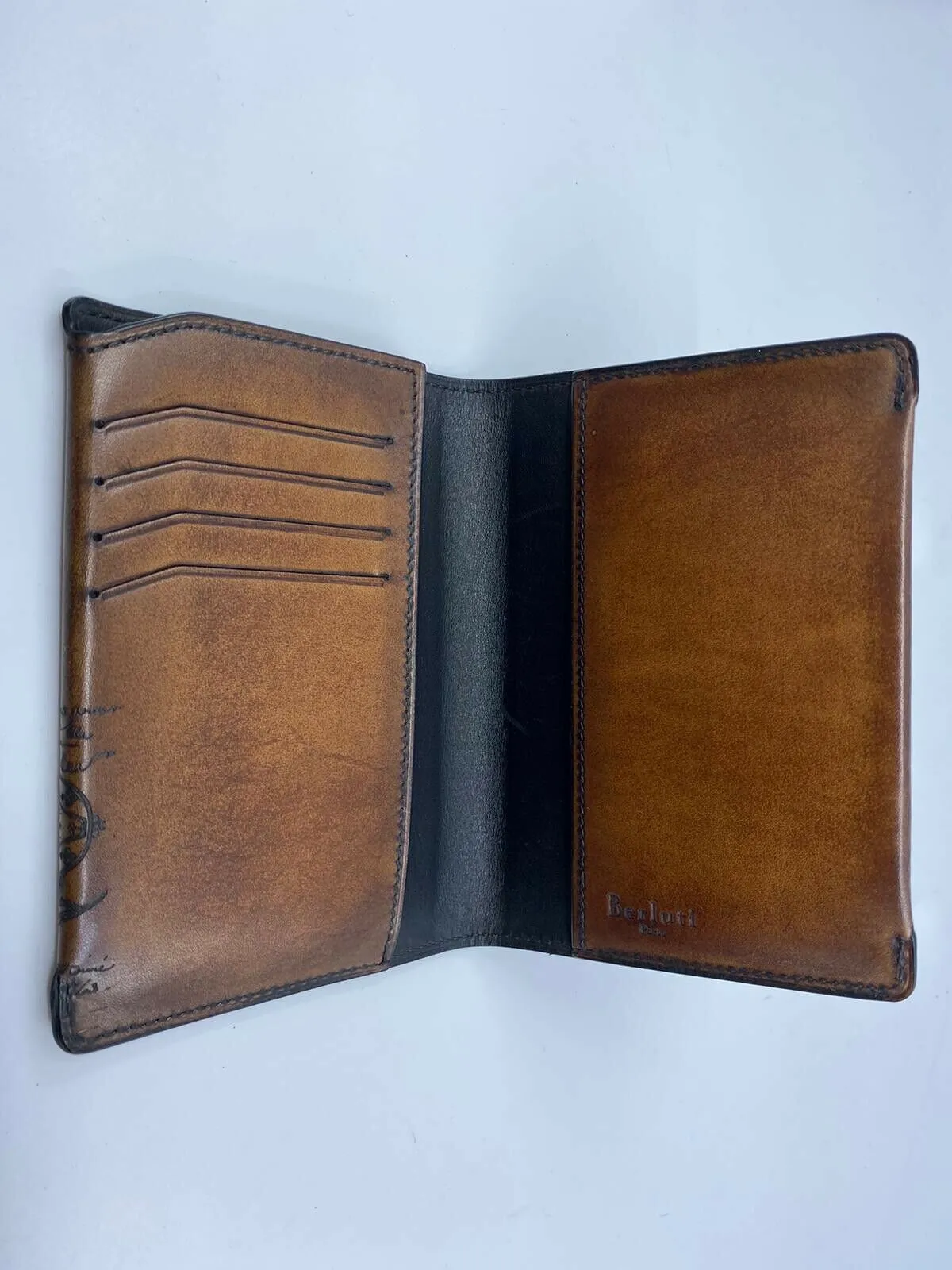New Authentic Berluti Escale Scritto Passport Holder
