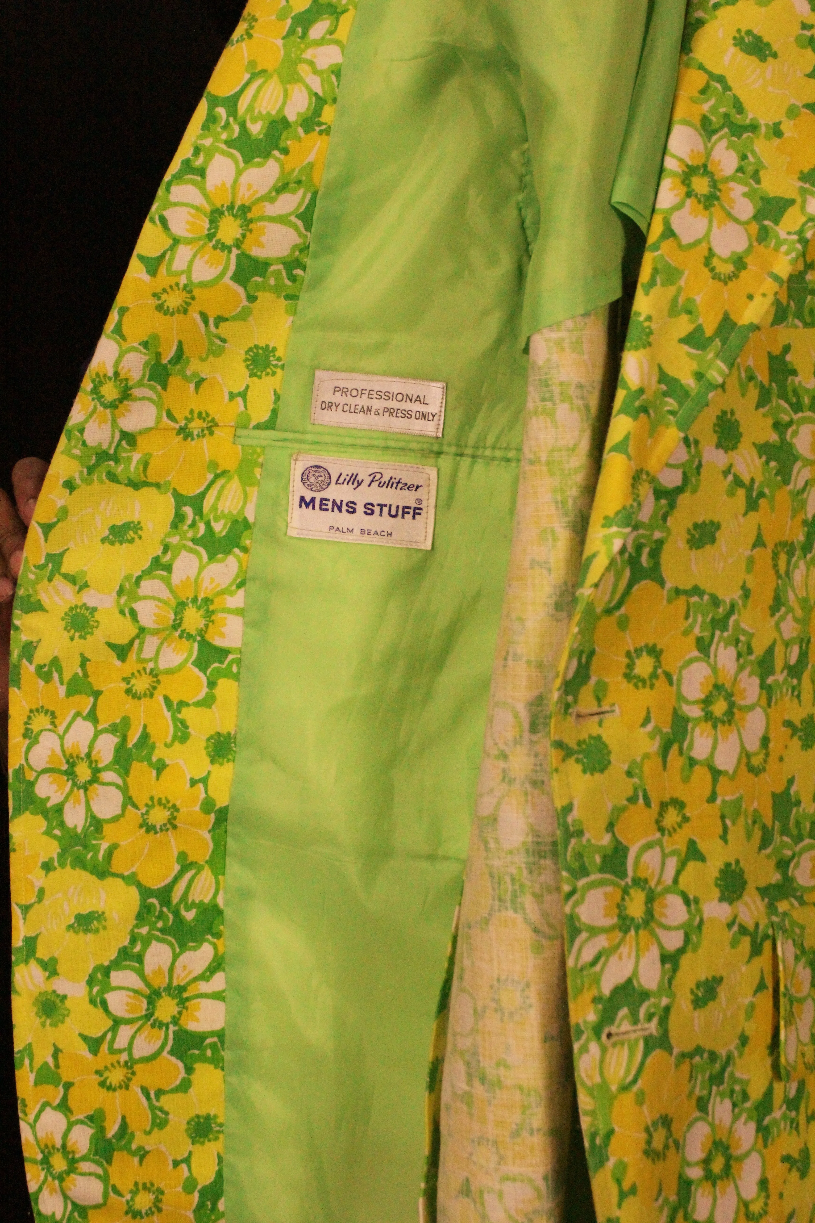 "Lilly Pulitzer Men's Stuff Cocktail Party Jacket" Sz 39R (SOLD)