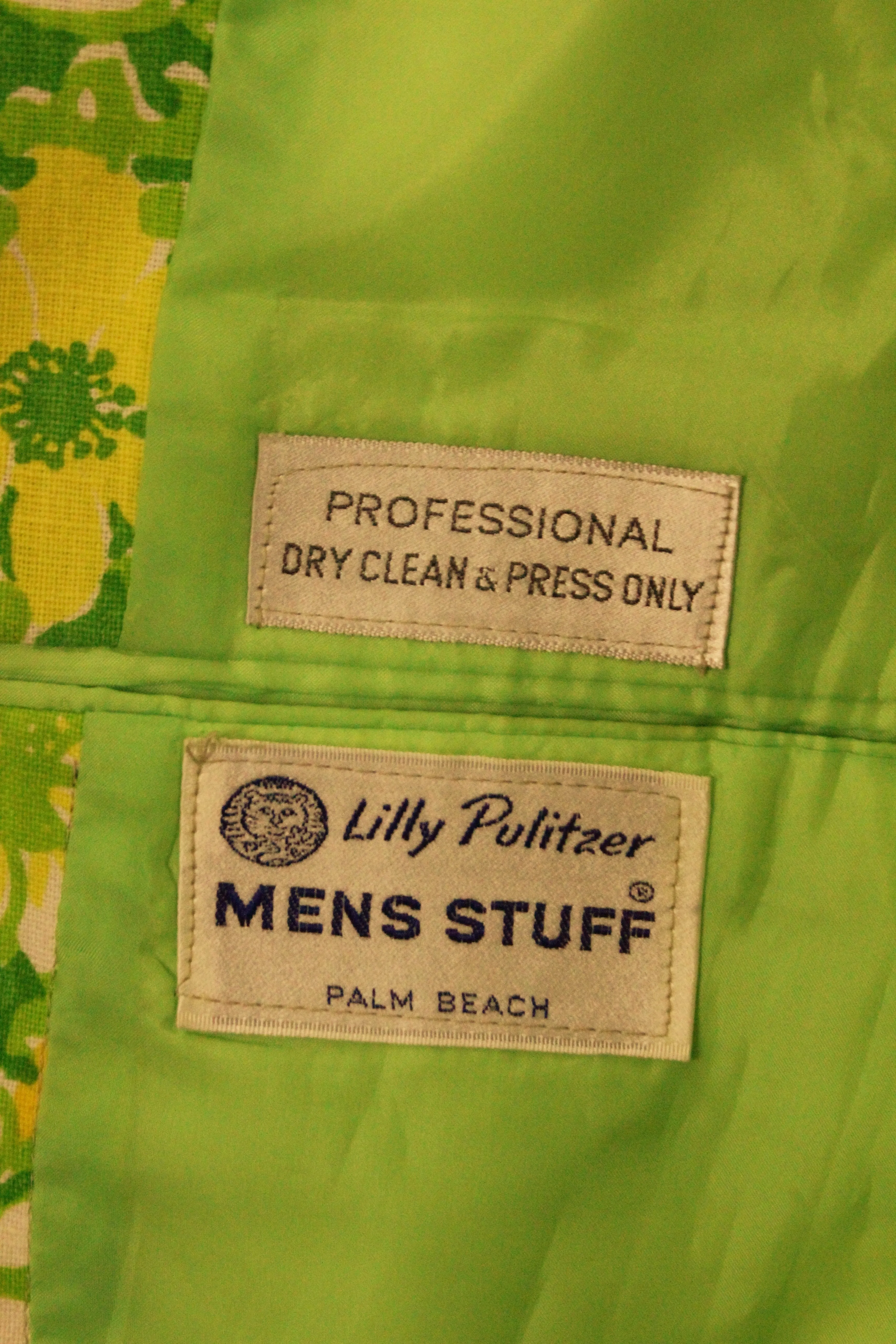 "Lilly Pulitzer Men's Stuff Cocktail Party Jacket" Sz 39R (SOLD)