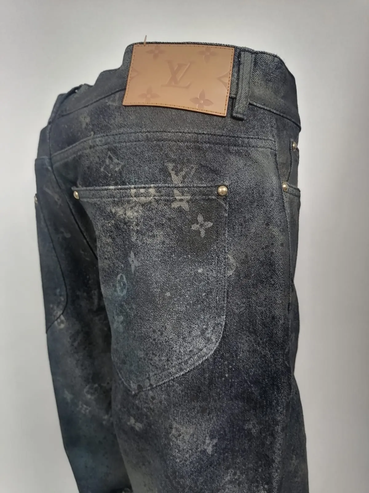Regular Fit Spray Monogram Jeans