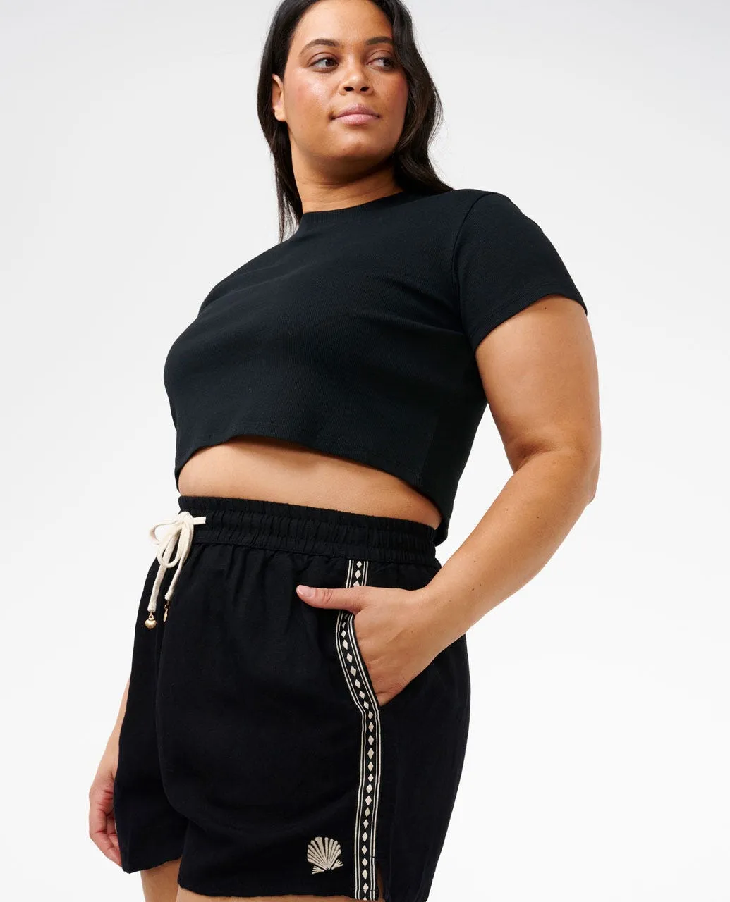 SOLEIL SHELL SHORTS - BLACK