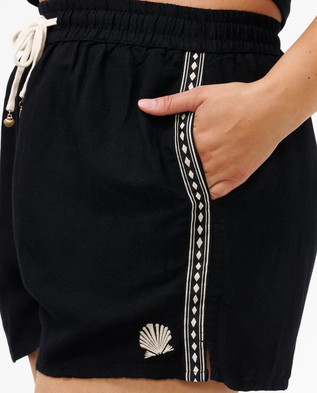 SOLEIL SHELL SHORTS - BLACK