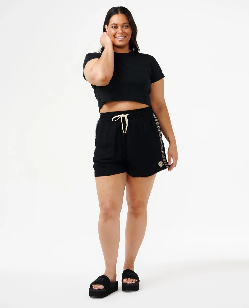 SOLEIL SHELL SHORTS - BLACK