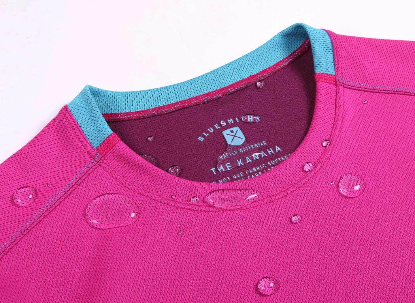 The Kanaha Hydrophobic Shirt for Women - White Rock (Black)