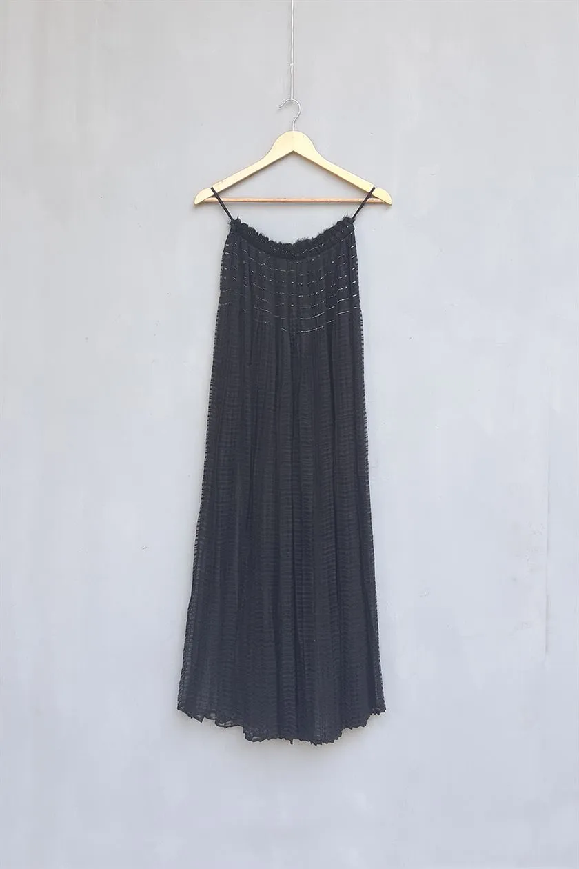 Urvashi Kaur   I   Pasir PANTS OLA chanderi cotton silk charcoal TESSELLATE- 93