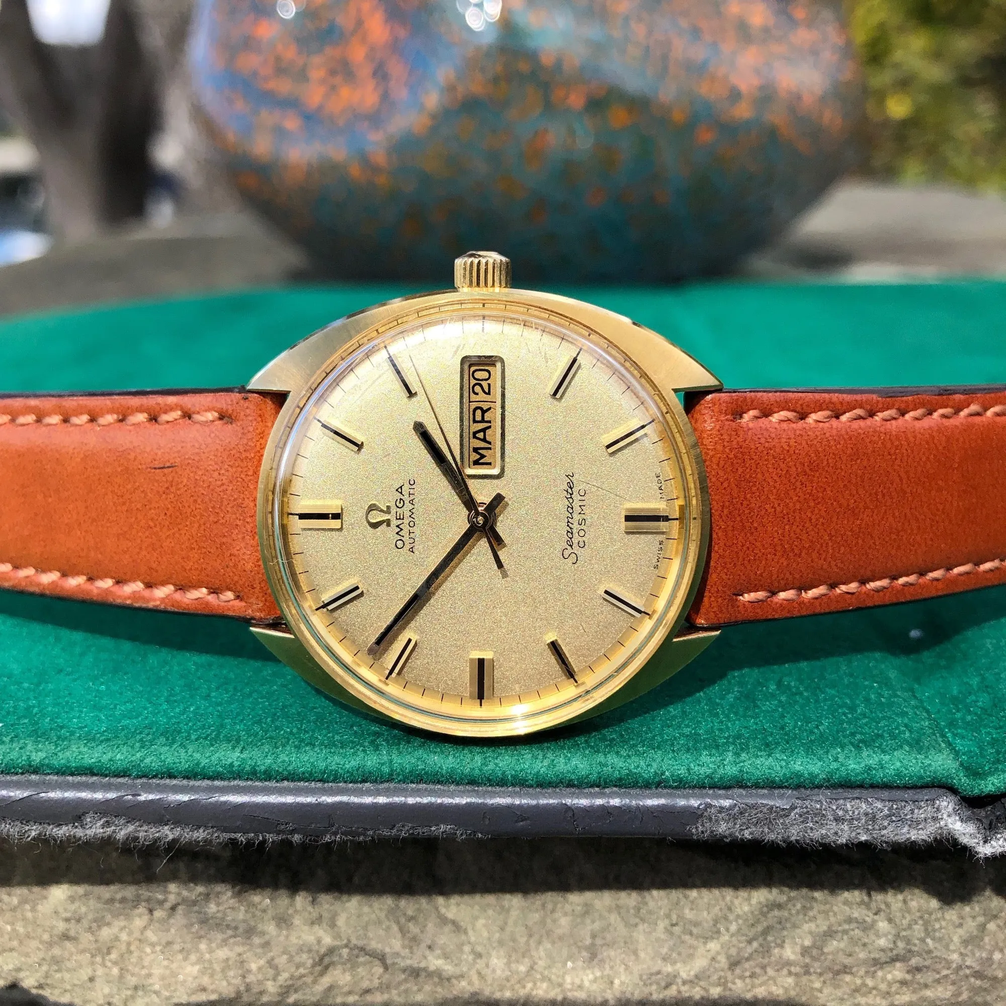 Vintage Omega Seamaster Cosmic 166.049 Day Date 18K Yellow Gold Cal. 752 Automatic Wristwatch