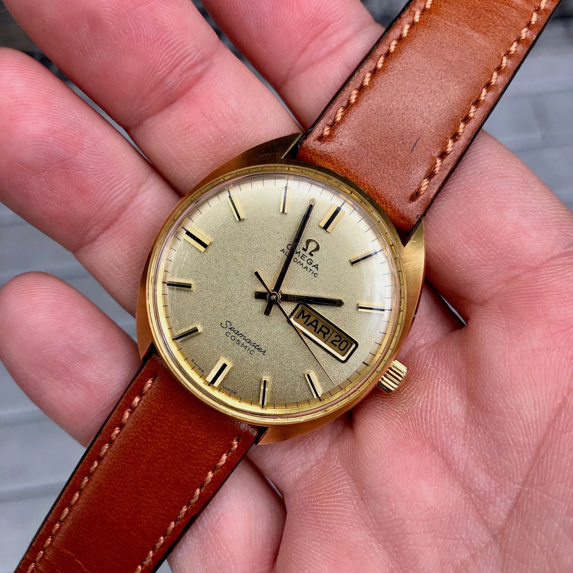 Vintage Omega Seamaster Cosmic 166.049 Day Date 18K Yellow Gold Cal. 752 Automatic Wristwatch