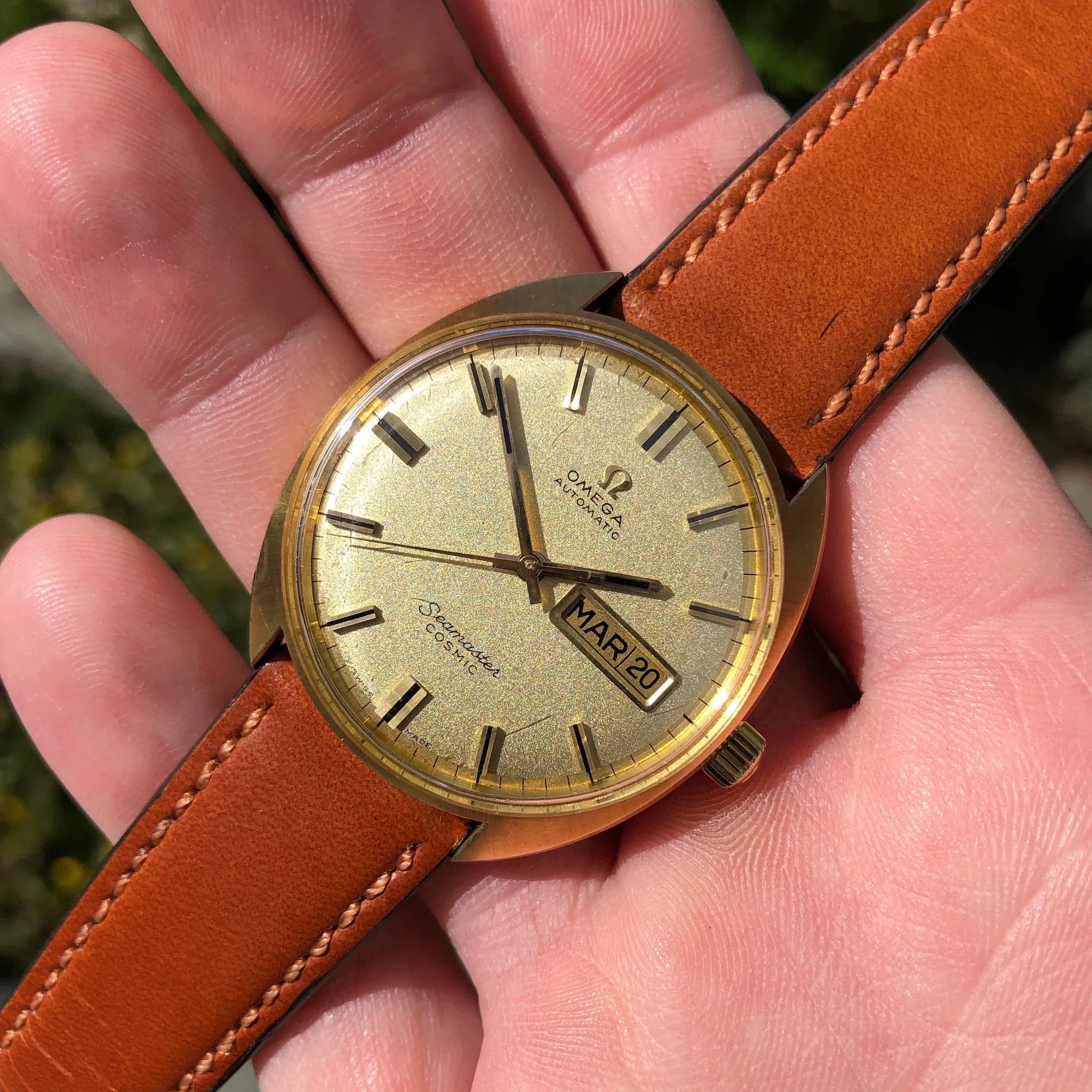 Vintage Omega Seamaster Cosmic 166.049 Day Date 18K Yellow Gold Cal. 752 Automatic Wristwatch