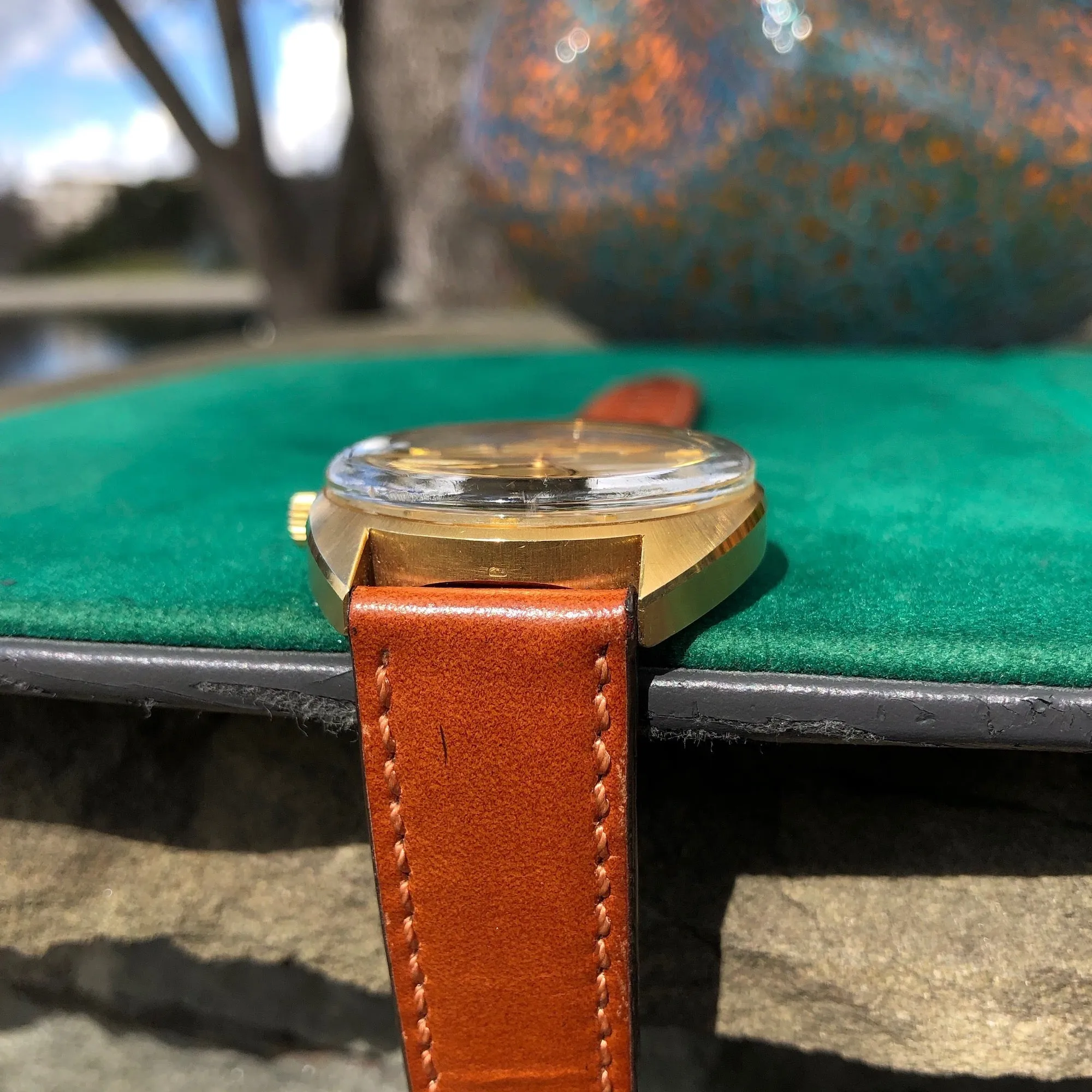 Vintage Omega Seamaster Cosmic 166.049 Day Date 18K Yellow Gold Cal. 752 Automatic Wristwatch