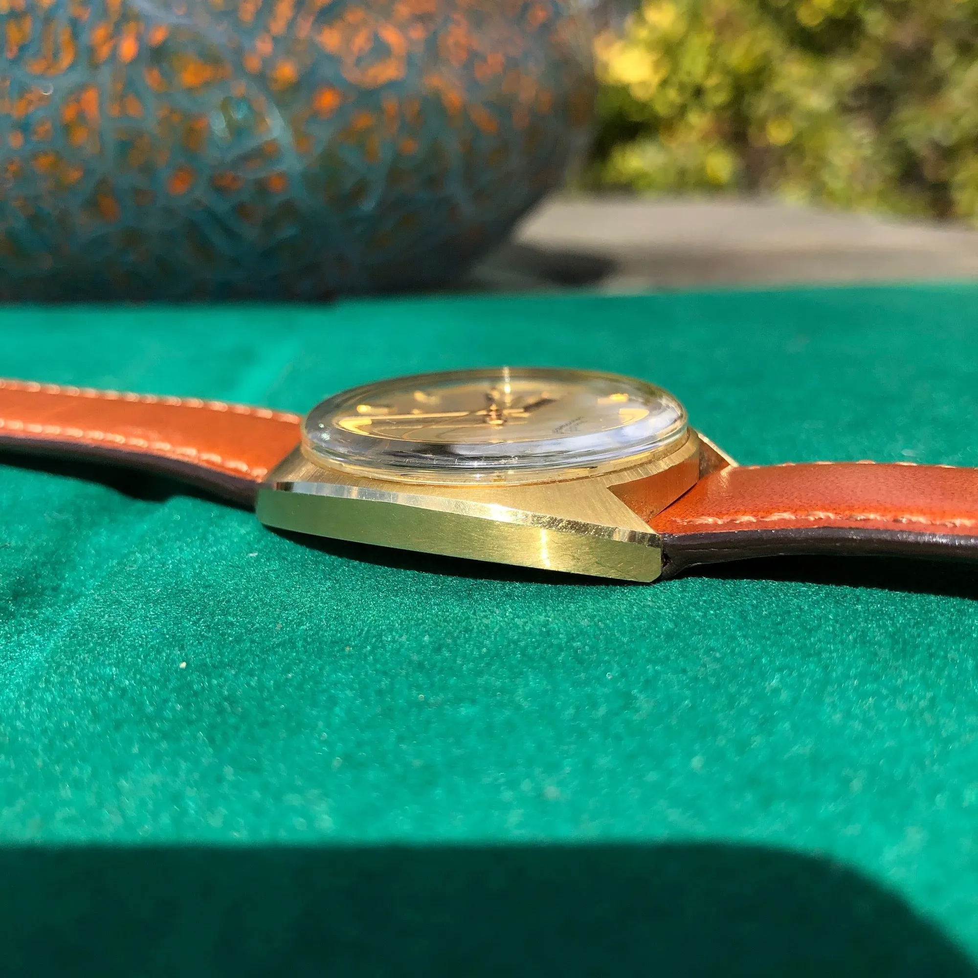 Vintage Omega Seamaster Cosmic 166.049 Day Date 18K Yellow Gold Cal. 752 Automatic Wristwatch