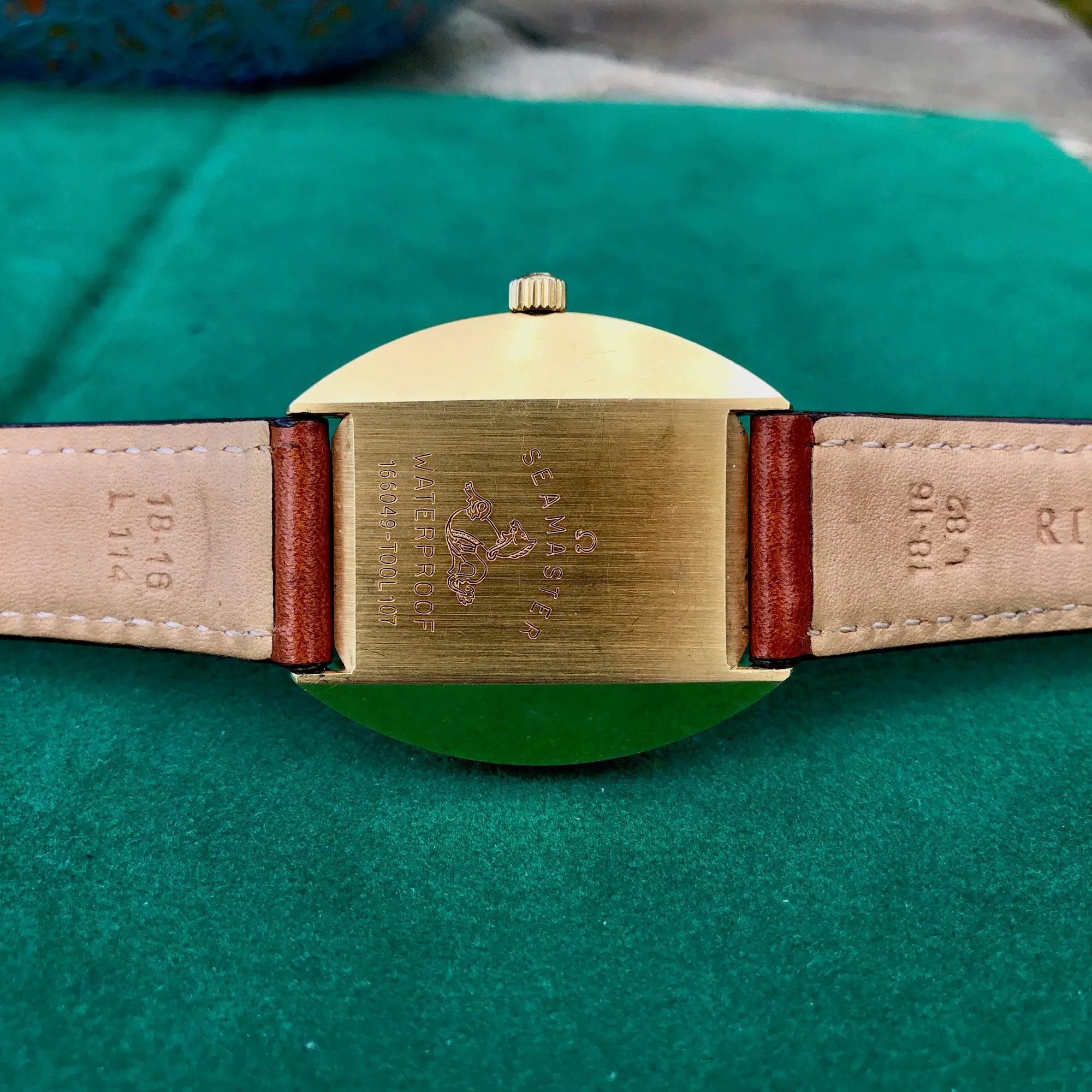 Vintage Omega Seamaster Cosmic 166.049 Day Date 18K Yellow Gold Cal. 752 Automatic Wristwatch